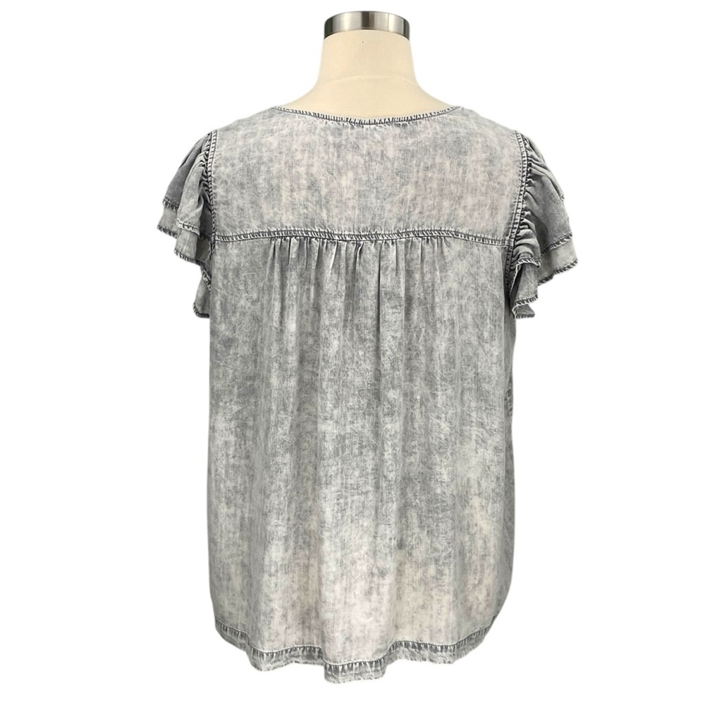 Jane + Delancey Gray Acid Wash Chambray Casual Boho Short Ruffle Sleeve Blouse - Picture 7 of 15